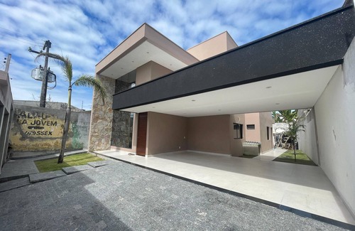 Jaragua House | Exclusive Mansion in Pajuçara, 150m from the Most Beautiful Beach in Brazil.