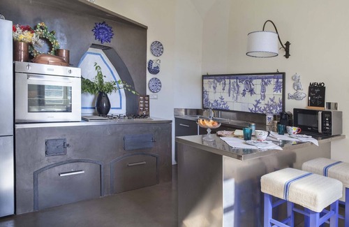 Praelo House | Exclusive mansion with pool in panoramic position