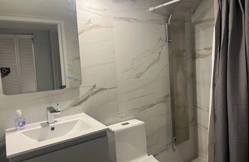 Country Club Apartment | Exclusive Miami Studio Pool Beaches