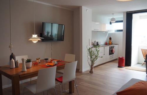 Heideviertel Apartment | Exclusive, modern apartment with balcony near MHH, INI, TUI
