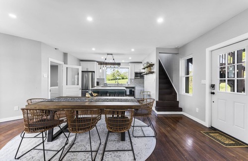 Kresgeville House | Exclusive! Modern FarmHouse❖ + Pet-Friendly
