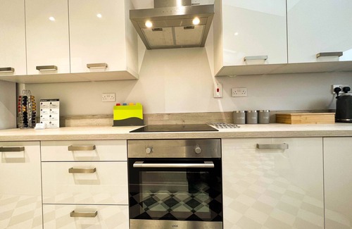 Olton House | *Exclusive* Modern, Stylish 3-bed, sleeps 6 -Birmingham,Solihull,NEC,Airport,HS2