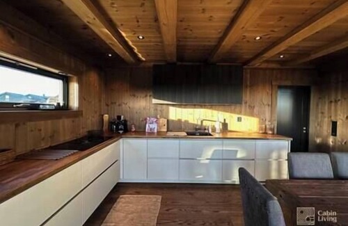 Ringsaker House | Exclusive Mountain Lodge at Birkebeinerbakken