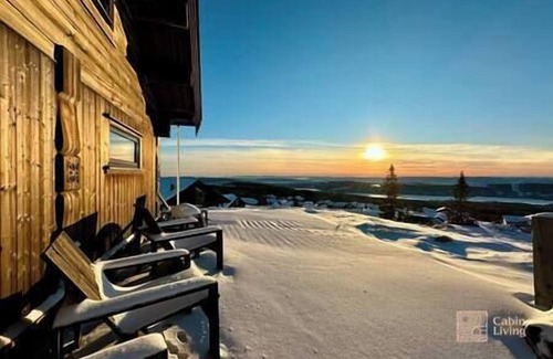 Ringsaker House | Exclusive Mountain Lodge at Birkebeinerbakken