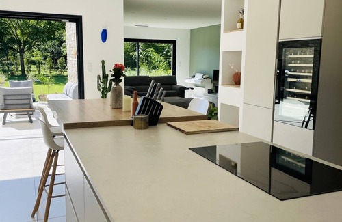 Roquemaure Villa | Exclusive - NEW - YOUR piece of Paradise - heated pool