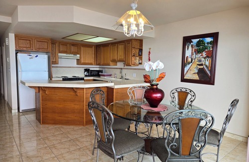 Centro Playas Condo | Exclusive ocean front centrally located 2-bedroom condo with WiFi in Rosarito