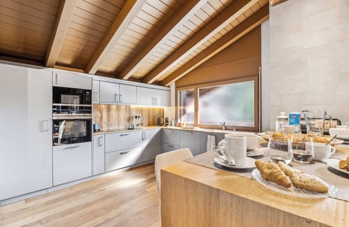 Chermignon Ski Chalet | Exclusive Penthouse - Palm Springs by Mrs Miggins