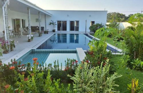 Nong Prue Villa | Exclusive Pool Villa Chaknork, Pattaya
