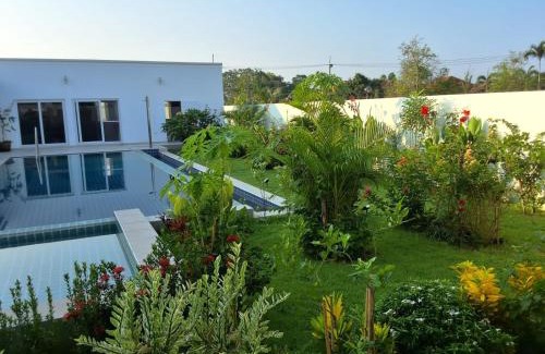 Nong Prue Villa | Exclusive Pool Villa Chaknork, Pattaya
