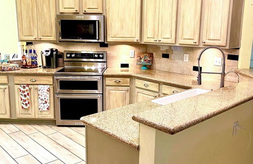 North San Antonio - SAT House | Exclusive Private Home - Flexible 1-4 Bedrooms