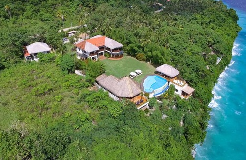 Guindulman Villa | Exclusive Private Villa in Bohol island, Philippines