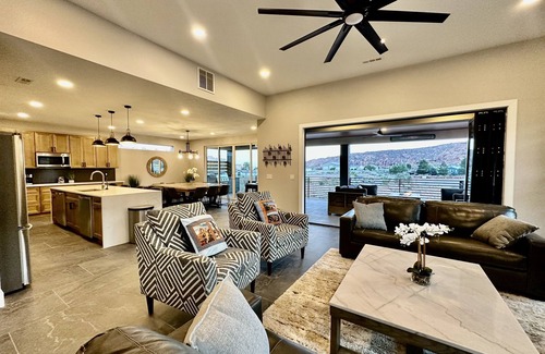 Moab South Valley House | Exclusive Retreats Desert Vista 6 Bedroom all Suites - Ultimate Vacation Home