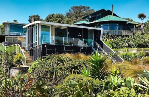 Muriwai House | Exclusive sanctuary on the west coast