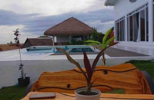 Oslob House | Exclusive SCIA Hills Resort