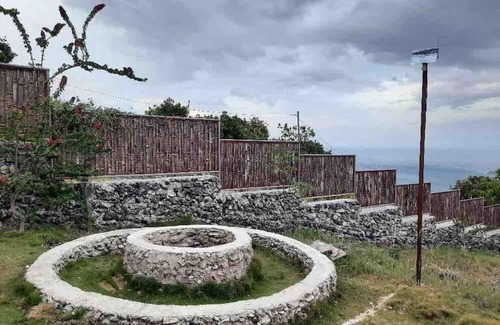 Oslob House | Exclusive SCIA Hills Resort