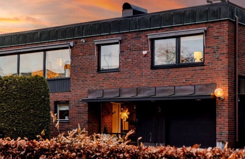Centrum Villa | Exclusive Villa & garden in Central Gothenburg. Walking distance to most places