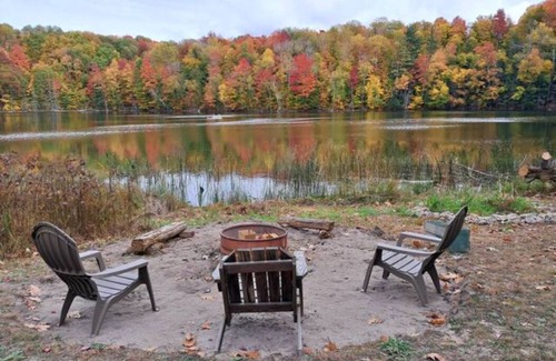 Mancelona Cabin | Exclusive & Secluded~7 Acre Lake~150 Acres~Beach, Dock, Kayak