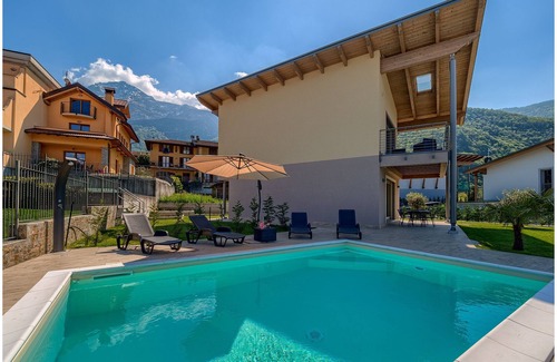 Colico Villa | Exclusive single detached house with private pool, beautiful lake view.