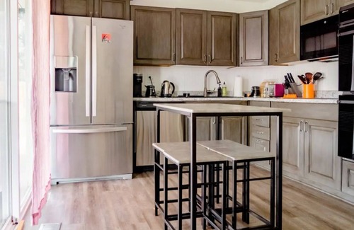 Morrison House | Exclusive Stay Private Room 3: Adults Only + Near Red Rocks
