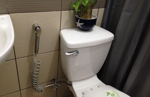 Muntinlupa Apartment | Exclusive Studio Condo Self Check-In anytime*