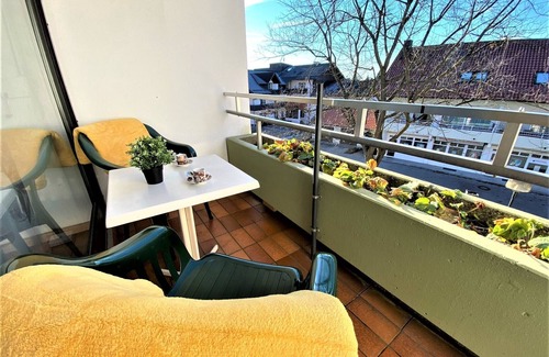 Safferstetten Apartment | EXCLUSIVE Studio in BEST LOCATION +NETFLIX +BOXSPRING-SofaBed