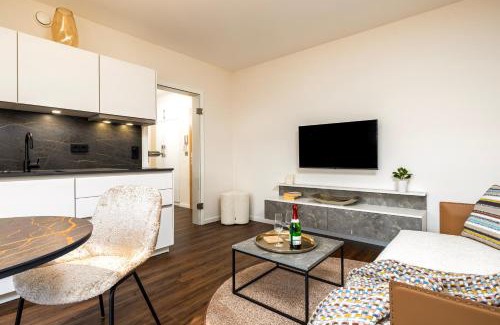 Wiederitzsch Apartment | Exclusive Suite mit Tiefgarage in Nähe Messe-BMW-Porsche-DHL-Flughafen-Flugzeugwerk der Deutsche Aircraft