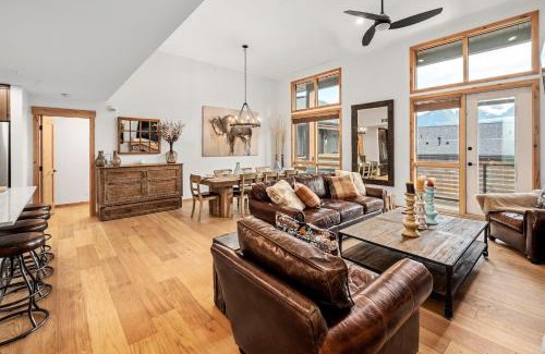 Canmore Apartment | Exclusive Tamarack Lodge Penthouse - Canmore