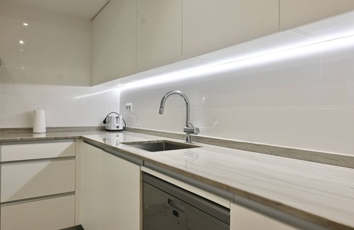 Nueva Espana Apartment | Exclusive Three Bedroom Apartment Steps from Plaza de Castilla