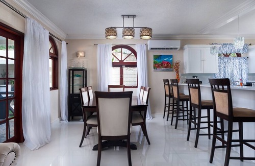 Clermont House | Exclusive Townhouse with Luxury Upgrades and private Pool and amazing Views