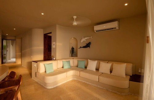 Saladita Apartment | Exclusive tropical villa for surfers