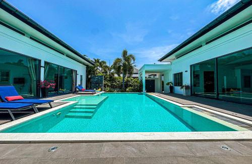 Ban Saiyuan Villa | Exclusive Tropical Living! Elegant 4BR Villa Destiny with Salt Pool