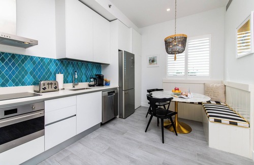 Seven Mile Beach Apartment | Exclusive Two-Bedroom Apartment