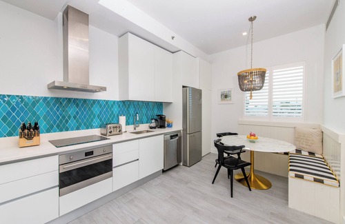 Seven Mile Beach Apartment | Exclusive Two-Bedroom Apartment