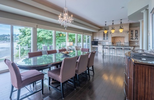 Departure Bay House | EXCLUSIVE, UNCOMPROMISING OCEANFRONT EXECUTIVE HOME