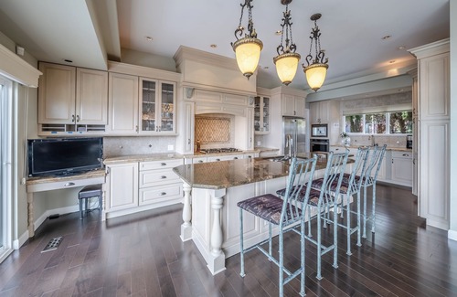 Departure Bay House | EXCLUSIVE, UNCOMPROMISING OCEANFRONT EXECUTIVE HOME