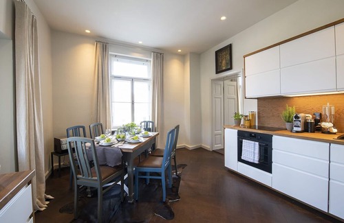 Traunstein Villa | Exclusive vacation apartment (up to 6 persons) "ZEITREISE 1891"