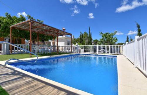 Catadau House | Exclusive Villa in Catadau: Pool & Private Gardens