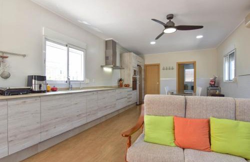 Catadau House | Exclusive Villa in Catadau: Pool & Private Gardens