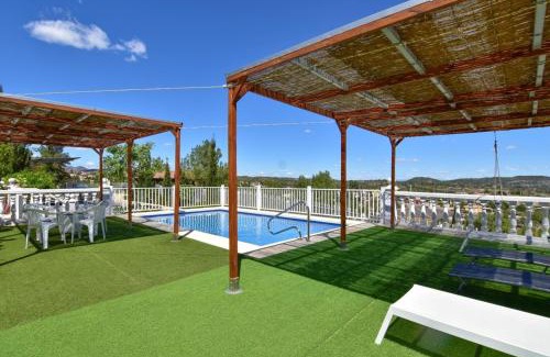 Catadau House | Exclusive Villa in Catadau: Pool & Private Gardens