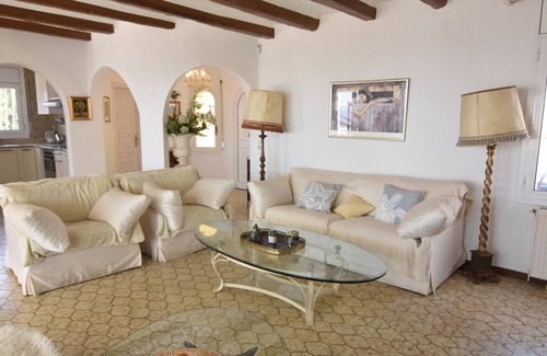 El Mas Fumats House | Exclusive villa in Mas Fumats, Roses, with private pool and spectacular panoramic views of the bay and the Mediterranean.