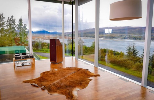 Akureyri Villa | Exclusive villa opposite Akureyri
