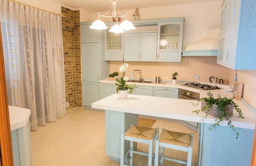 Martinsicuro Villa | Exclusive villa with pool 5min from sea (for groups of friends and families)