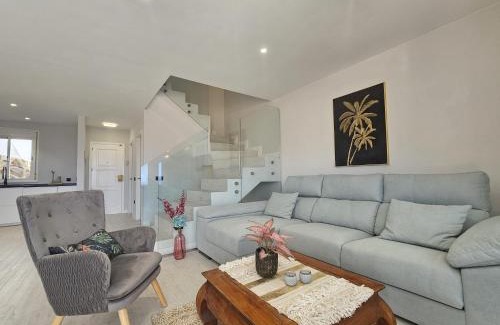 Arguineguin Villa | Exclusive villa with heated saltwater pool, roof terrace with beautiful views in Mogán