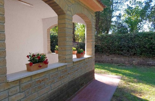 Nepi Villa | Exclusive villa with fireplaces and large garden near Rome and the lake