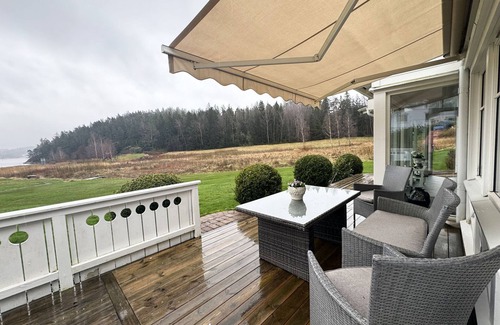 Uddevalla Municipality House | Exclusive villa with sea view in Uddevalla | SE09057