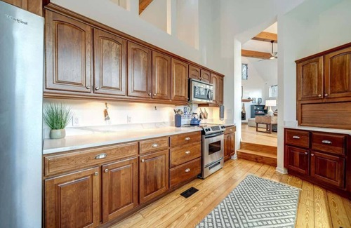 Shepherdstown House | Exclusive Wooded Chalet w Magnificent River Views