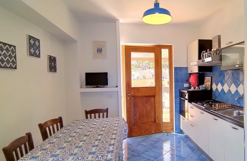 Ischia Porto Apartment | ExclusiveHoliday Porto view 5 mt from the sea Jacuzzi pool near beaches