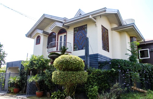 Imus Villa | Exclusively designed 2 storeyVILLA for 2-10 guests