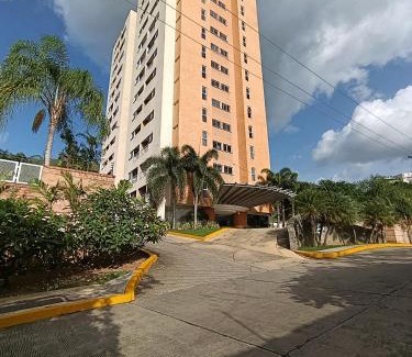 Naguanagua Apartment | Exclusivo Apartamento con Piscina y Wi-Fi