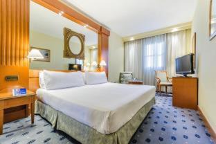 Leon XIII-Los Naranjos Hotel | Exe Sevilla Macarena